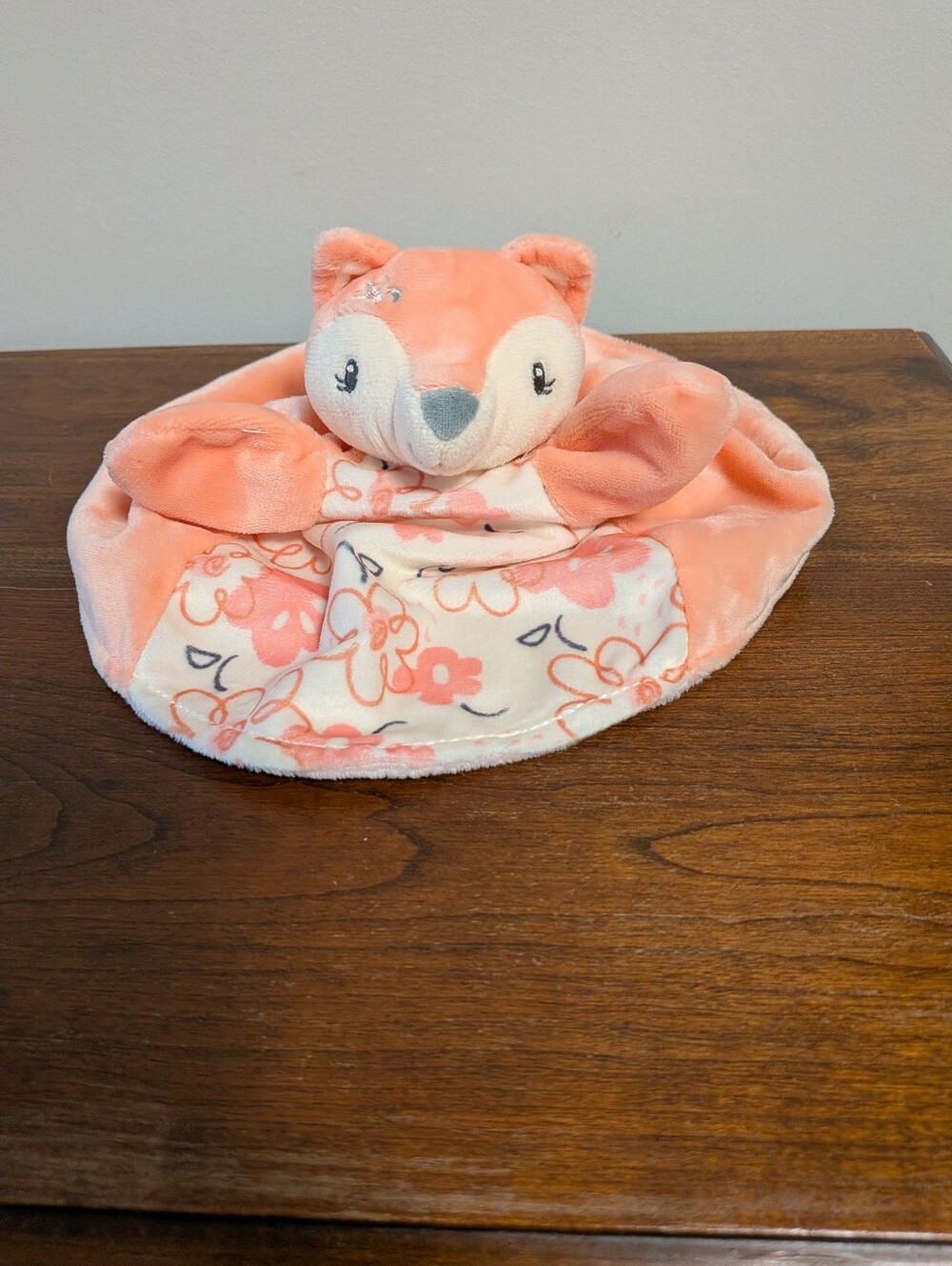 Mary Meyer  fox comfort blanket That Could Act As A Puppet .  Circular Blanket.